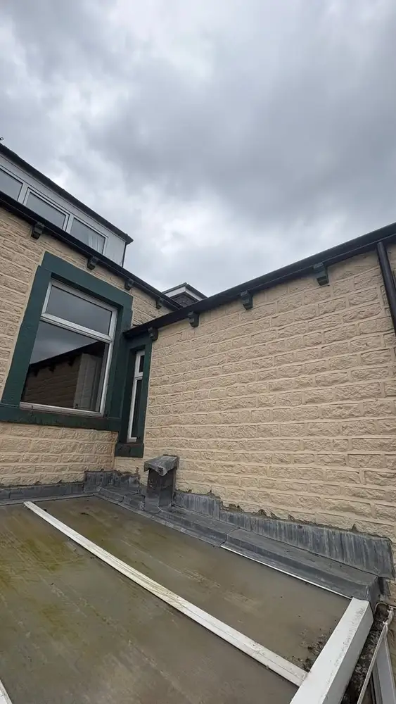 Gutter installation work 2
